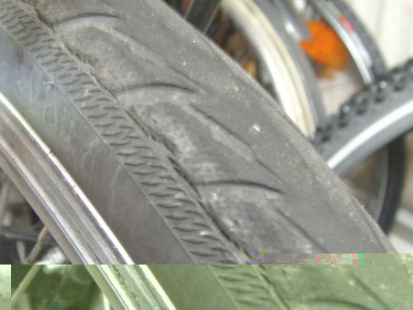 20111228-reifenrisse.jpg