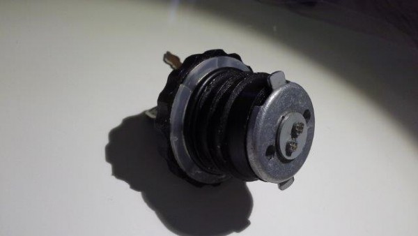 20150605_195114.jpg (16.83 KiB) 7206 mal betrachtet Der überarbeitete Tankdeckel